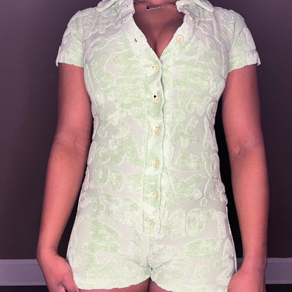 JADED LONDON PISTACHIO TOWELING
EMBOSSED PLAYSUIT